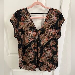Sz L black shirt with paisley print